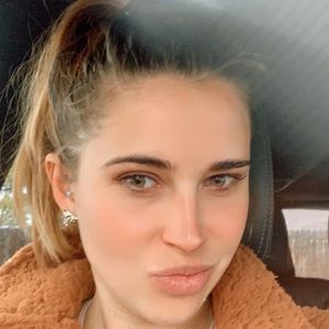 Meet your Posher, Lily